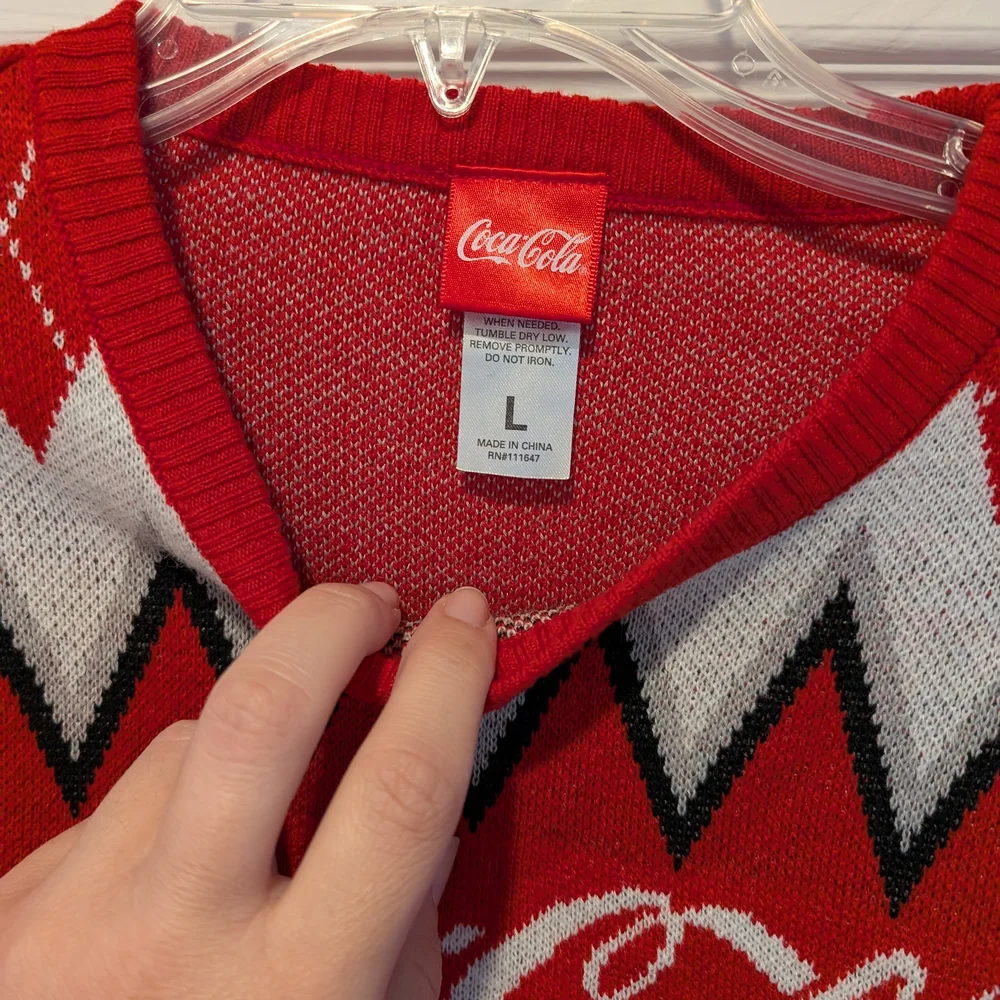 Coca Cola Red and White Crewneck Sweater with Polar Bear Design - Picture 4 of 8
